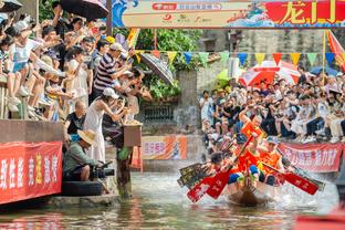 足球报：浙江队股改在进行中，弗兰克恢复训练卢卡斯近期或复出